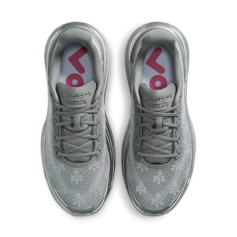 Nike Vomero “Geyser Grey / Metallic Silver” (IQ0028-001)
