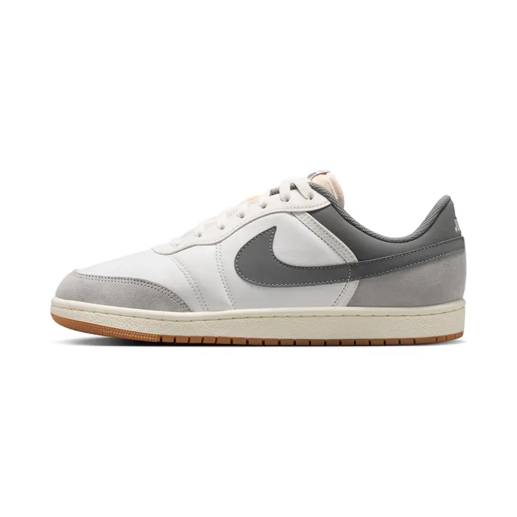 Jordan Skyline Low LE “Summit White / Light Smoke Grey / Sail / Smoke Grey” (IQ6425-100)