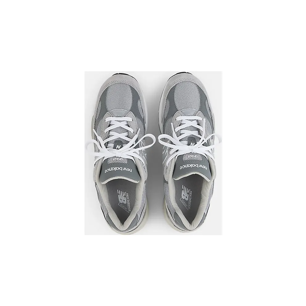 New Balance 992 “Made in USA – Grey Silver Metallic” (U992GY)
