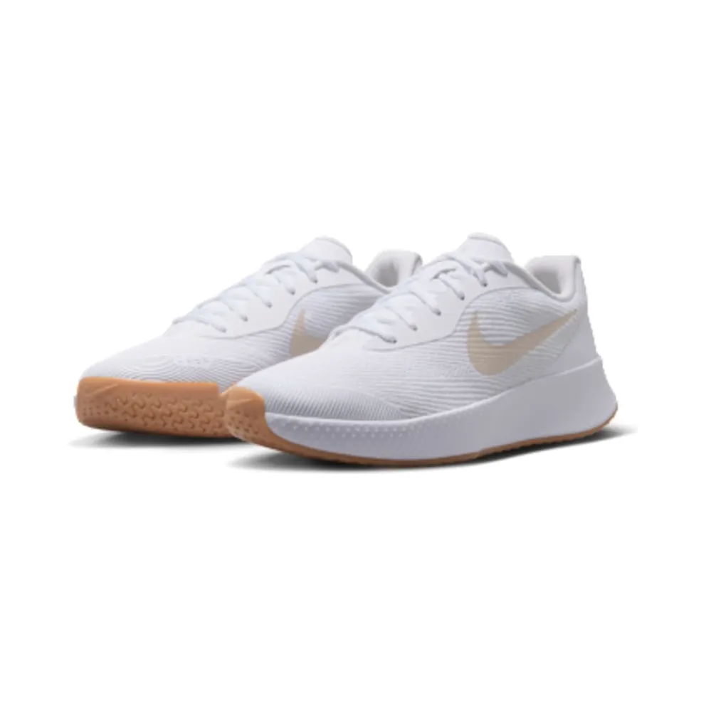 Nike Vapor Lite 3 Hard Court “White / Summit White / Gum Yellow / Light Orewood Brown” (FZ2155-103)