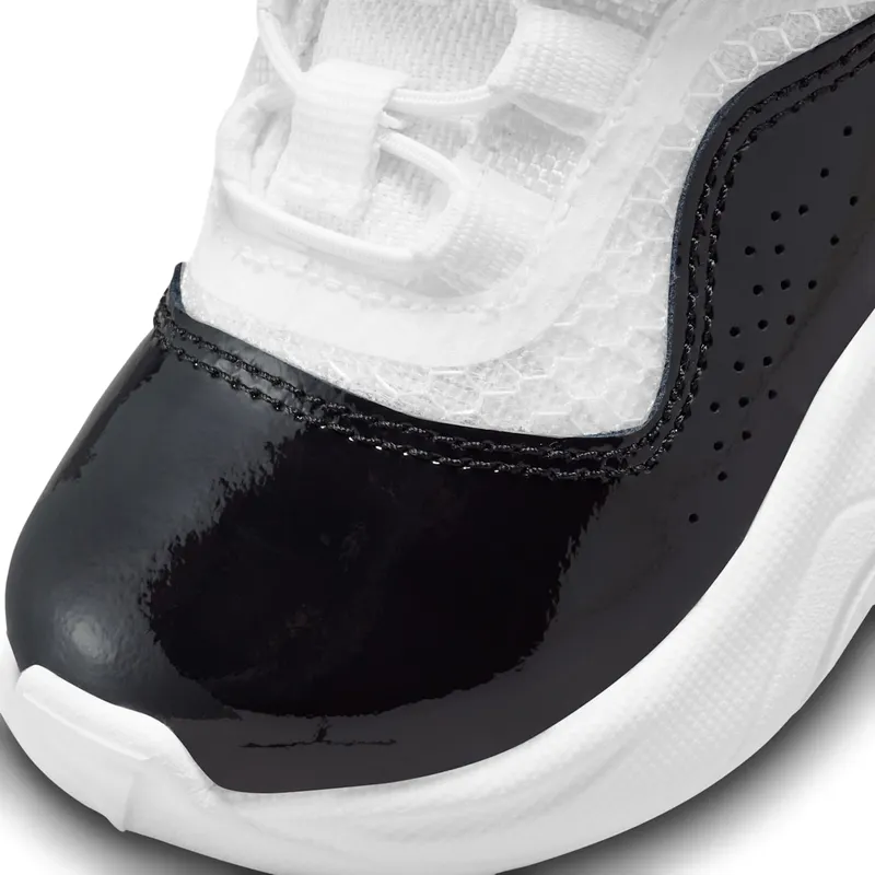 Jordan 11 CMFT Low TD “White-University Red” (CZ0906-160)