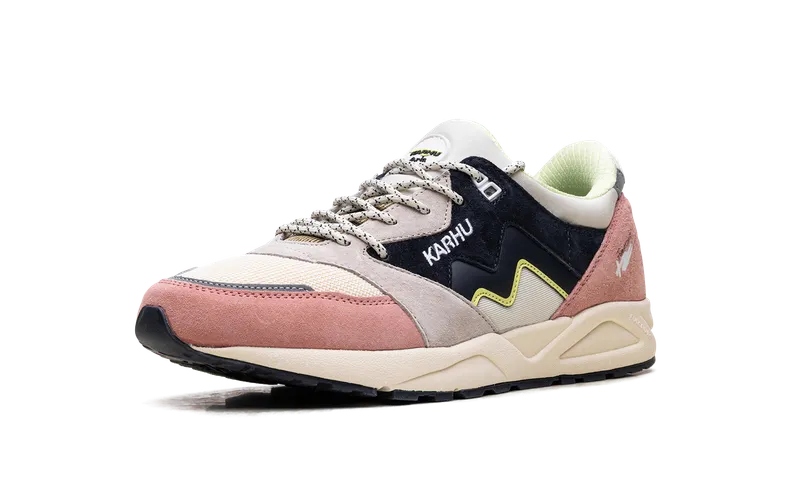 Karhu Aria 95 “Rose Tan” (F803084)
