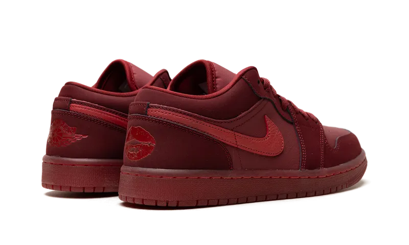 Jordan 1 Low SE “Valentine’s Day (2026)” (IB7012-600)