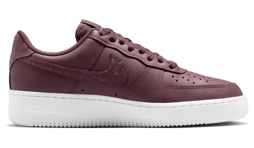 nike-air-force IO4837-500
