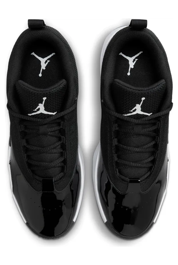 air-jordan-max-aura FQ8298-010