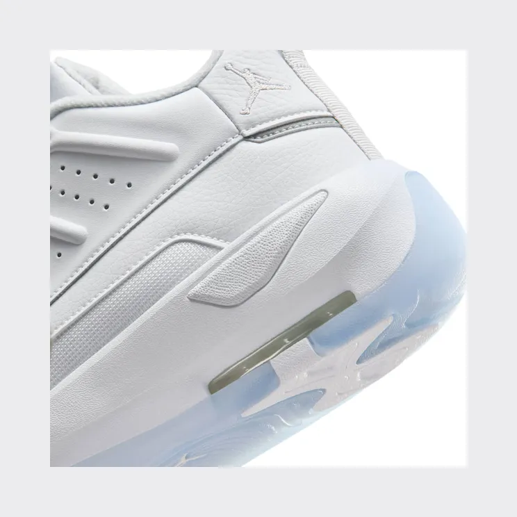 air-jordan-max-aura HQ2091-105