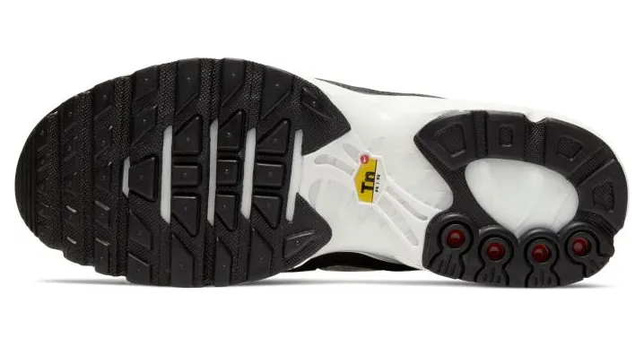 nike-air-max AR0970-001