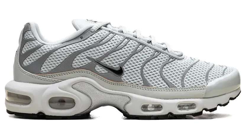 nike-air-max FV8480