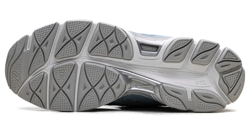 Asics GEL-NYC “Arctic Sky”: zacht blauw, harde shape (4)