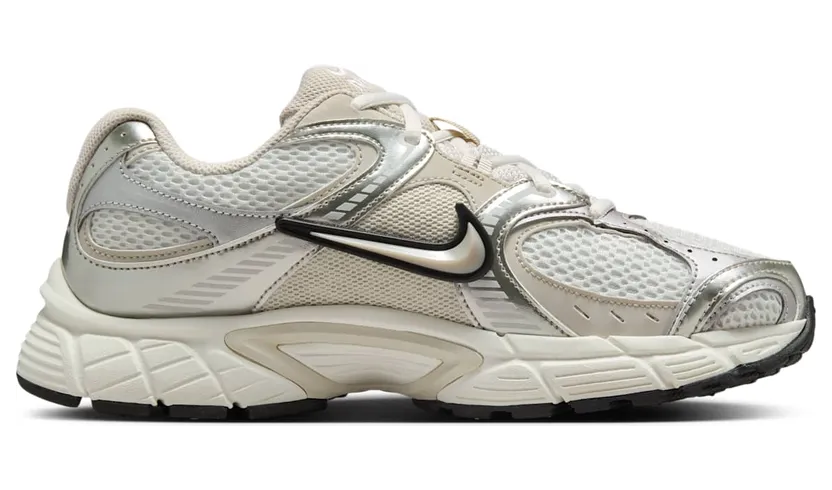 nike-v5-rnr HQ7901-104