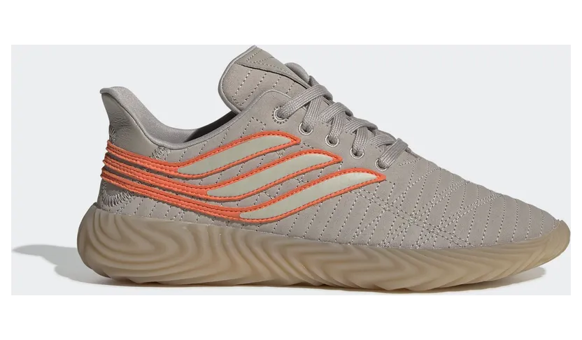 adidas Sobakov Schuh Light Brown / Gum 3 / Gum (EE5620)