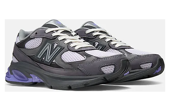 New Balance 2010 “Neptune Grey Violet Crush”: grijs met een twist (4)