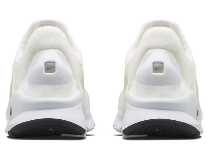 nike-sock-dart 686058-111