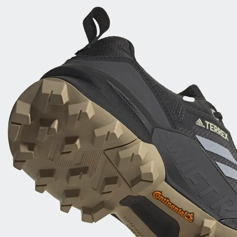 Adidas Terrex Swift R3 GORE-TEX Hiking Core Black / Halo Silver / Dgh Solid Grey (FW2779)