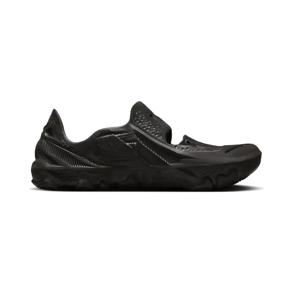 Nike ISPA Universal Black (DM0886-002)