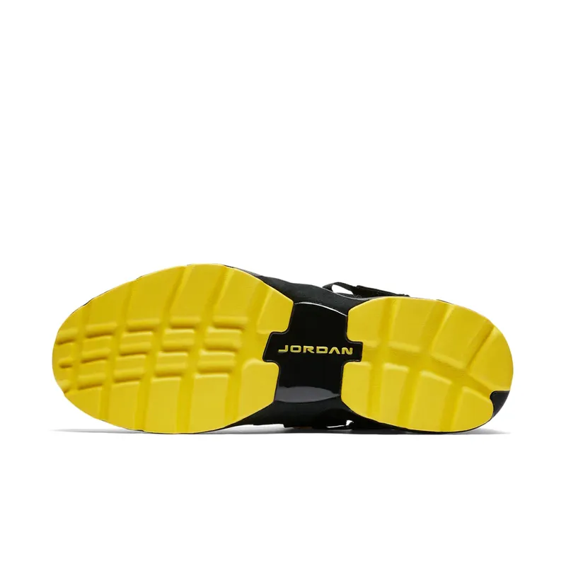 Jordan Trunner LX Thunder Black/Black-Opti Yellow (897992-031)
