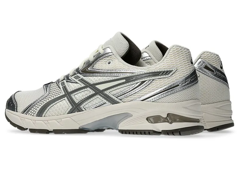 ASICS GEL-DS TRAINER 14 “Cream / Clay Grey” (1203A607-110)