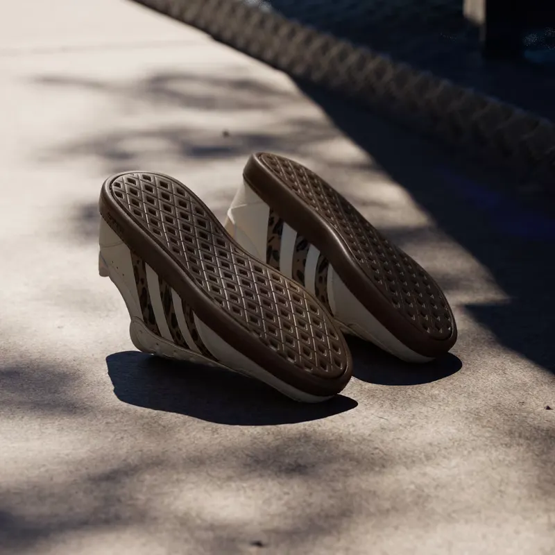 Adidas BREAKNET SLEEK Shoes Cream White / Cardboard / Sand Strata (LA7816)