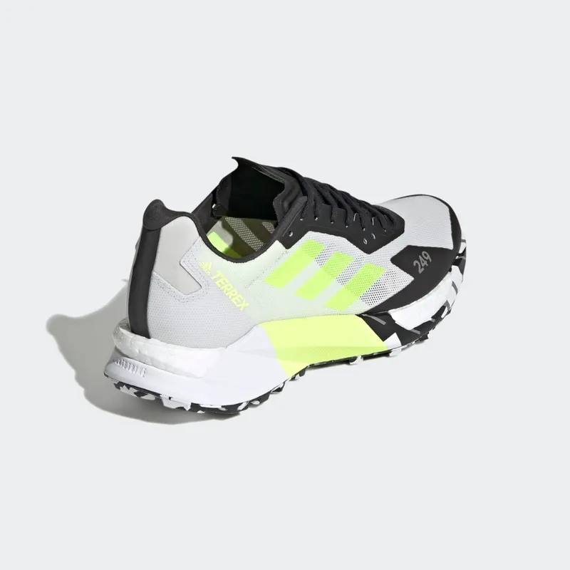 adidas Terrex Agravic Ultra Trail Running Core Black / Solar Yellow / Crystal White (FY7660)