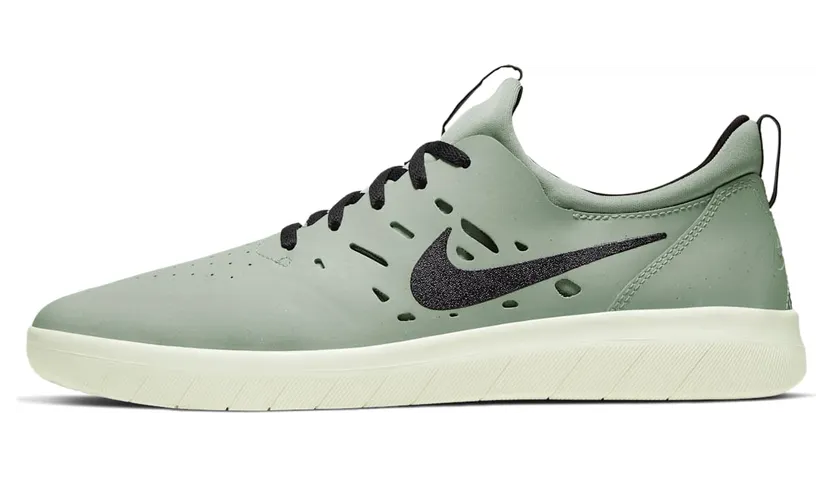 nike-free AA4272-300