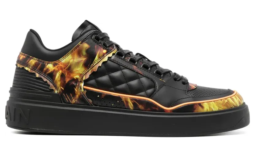 Balmain B-Court Sneakers mit Flammen-Print – Schwarz (AM0VI304THLF)