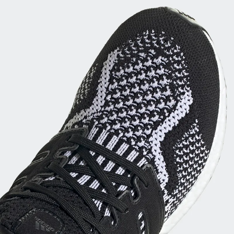 adidas Ultraboost 5.0 DNA Core Black / Core Black / Cloud White (FZ1850)