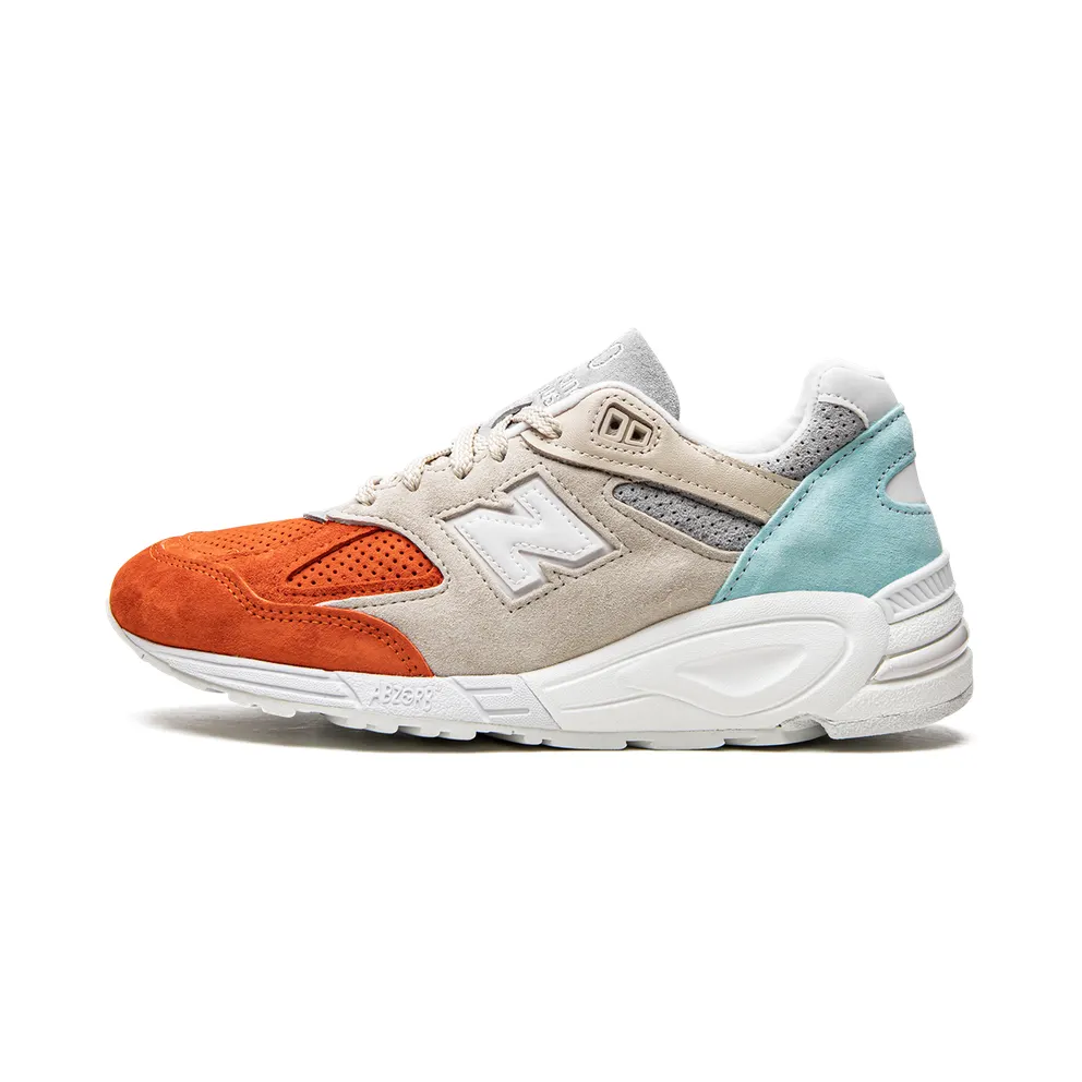 New Balance x Kith 990v2 Cyclades (M990KC2)