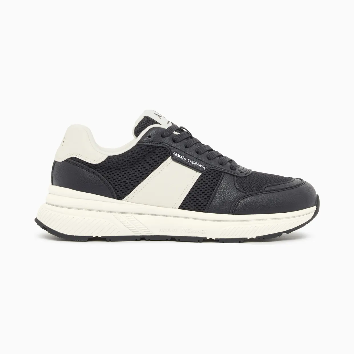 Armani Urban Minimal Sneakers In Synthetic Leather And Mesh (XM002634-AF17352-MB502)