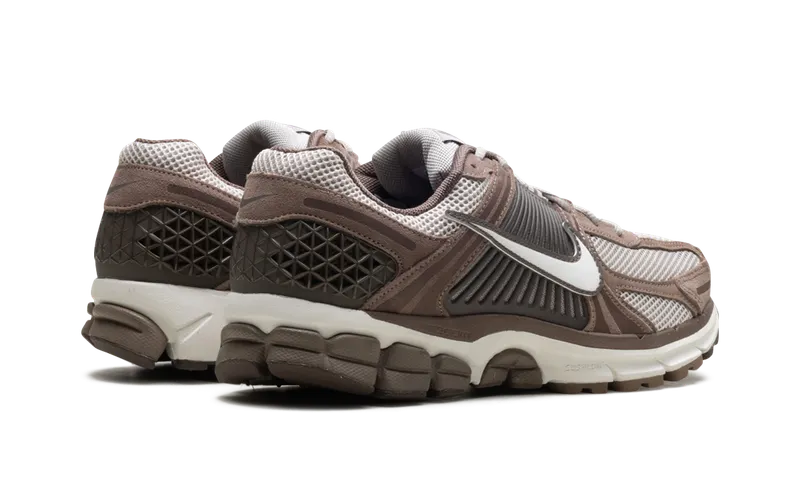 Nike Zoom Vomero 5 “Mink Brown” (HF1553-004)