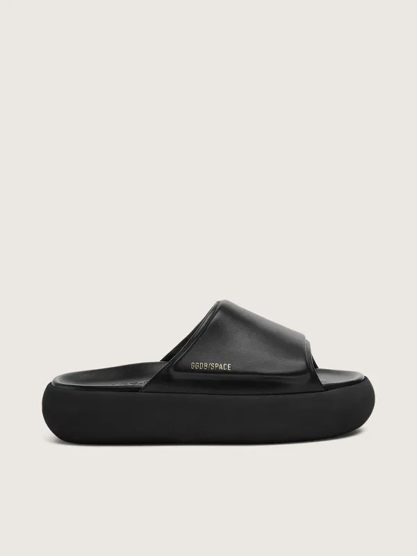 Golden Goose Space-Star Slip-Ons In Black Leather (GMF00567.F007813.90100)