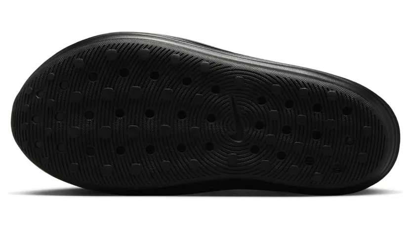 Nike Reactx Rejuven8 “Triple Black”: de makkelijkste keuze in je kast (2)