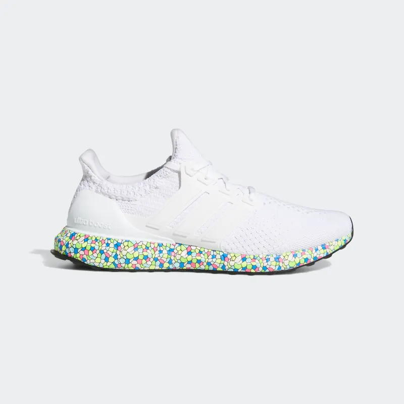 adidas Ultraboost 5.0 DNA Cloud White / Cloud White / Core Black (GY4525)