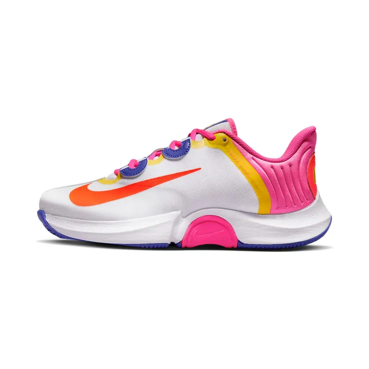 Nike Zoom GP Turbo Naomi Osaka Hardcourten “White / Hyper Pink / Opti Yellow / Hyper Crimson” (DX8853-101)