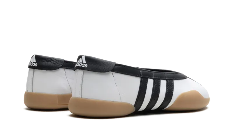 adidas Taekwondo Mei “Ballet”: wit, zwart en een gum-zool (2)