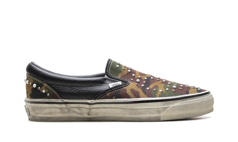 Vans LX Classic Slip-On 98 “Pearlized Pack Camo Black” (VN000D9PCAK)