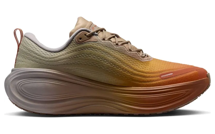 nike-vomero-plus IV4522-200