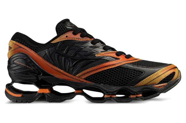 Mizuno Wave Prophecy “Black/Orange” (D1GA2604 02)