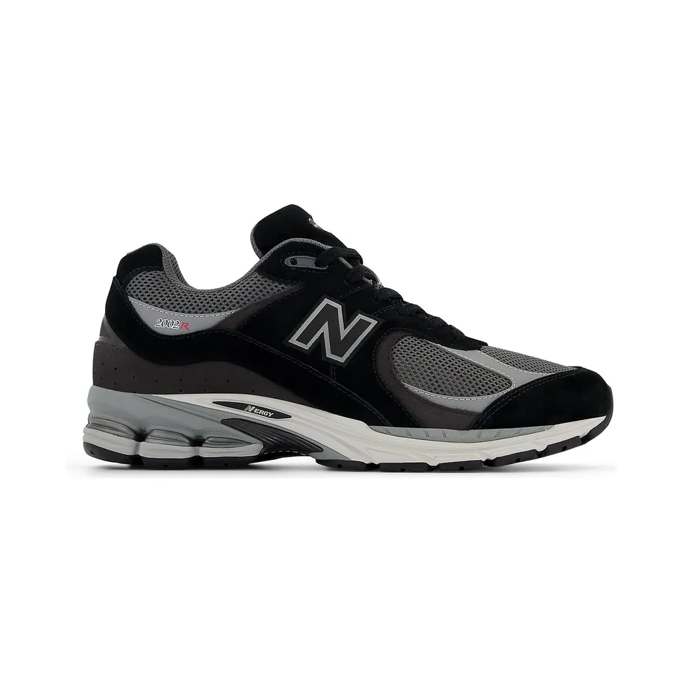 New Balance 2002R “Black/Grey” (U2002RC)