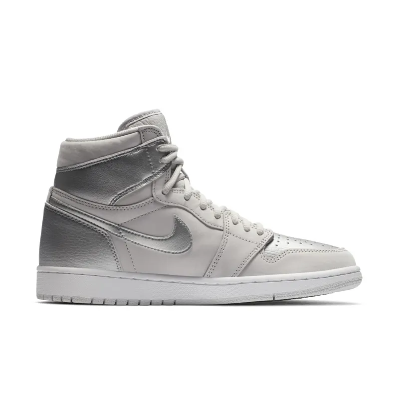 Jordan 1 Retro High CO Japan Neutral Grey (Suitcase) Neutral Grey/Metallic Silver-White (DA0382-029)