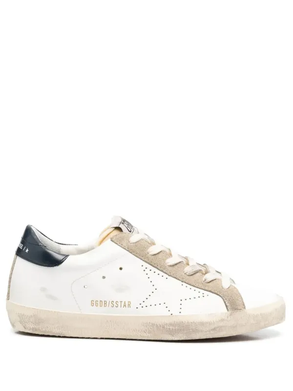 Golden Goose Super-Star Sneakers mit perforiertem Stern und nachtblauem Absatz – White (GWF00360F003184)
