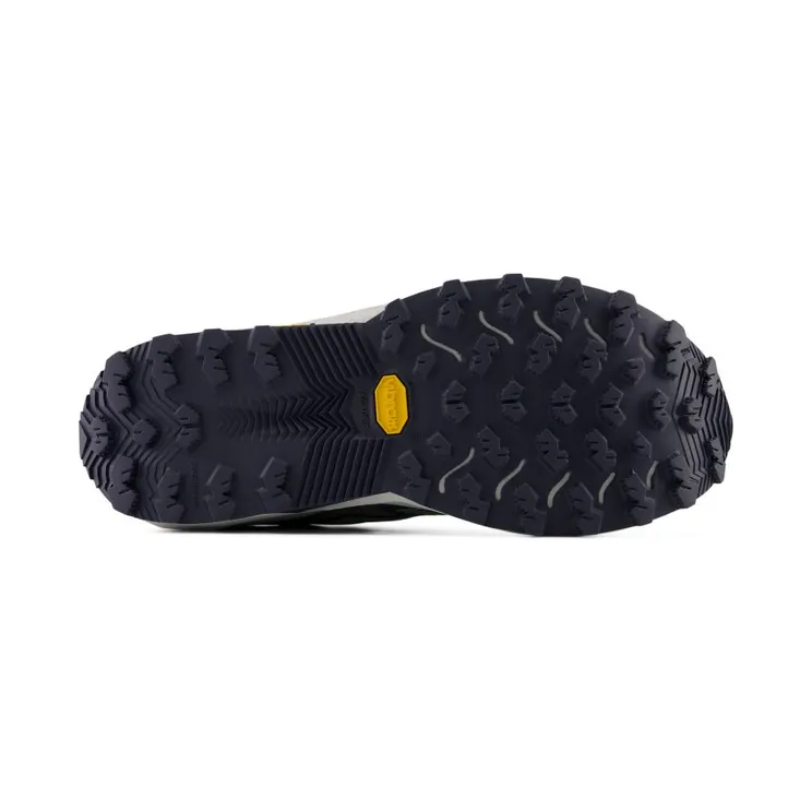 new-balance-fuelcell-rebel MRBT-8CQ
