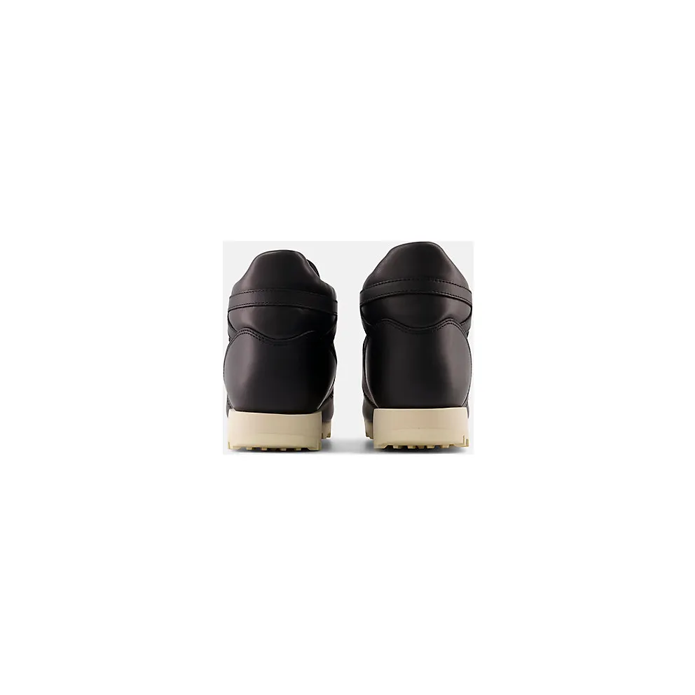 New Balance Rainier Black Macadamia Nut (URAINAL)