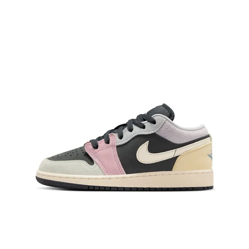 Jordan 1 Low SE Black Pastels (IB7111-004)