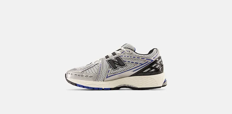 New Balance 1906R “Silver Metallic” (M1906RCD)