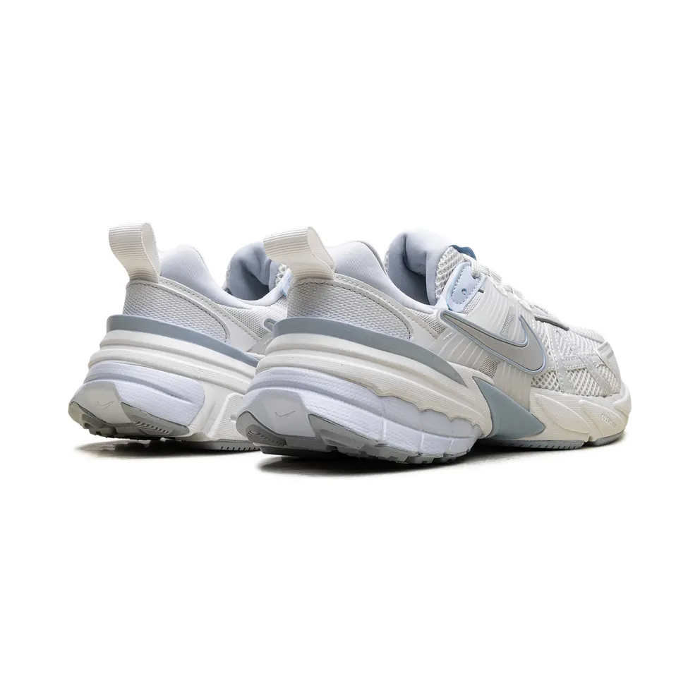 Nike V2K Run “Platinum Tint Summit White Light Smoke Grey” (FD0736-009)