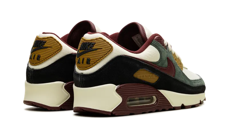 Nike AIR MAX 90 PRM “Coconut Milk / Green / Bronze” (HQ3609-113)