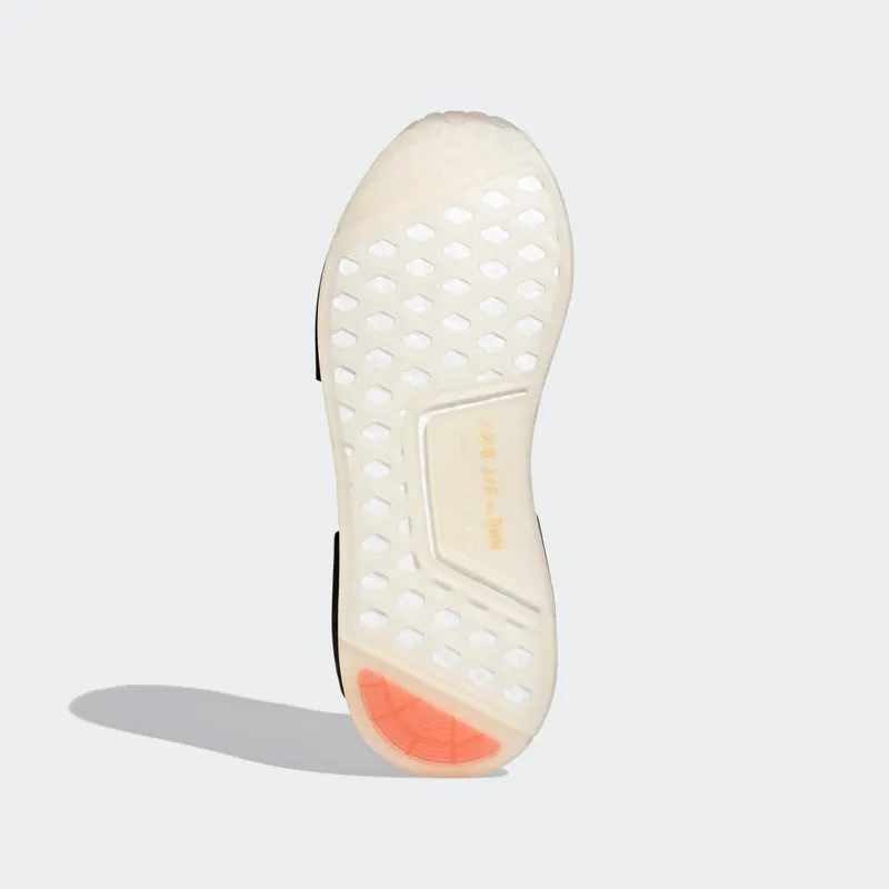 adidas NMD R1 Spectoo NASA Cloud White Cloud White/Cloud White/Core Black (FX6818)