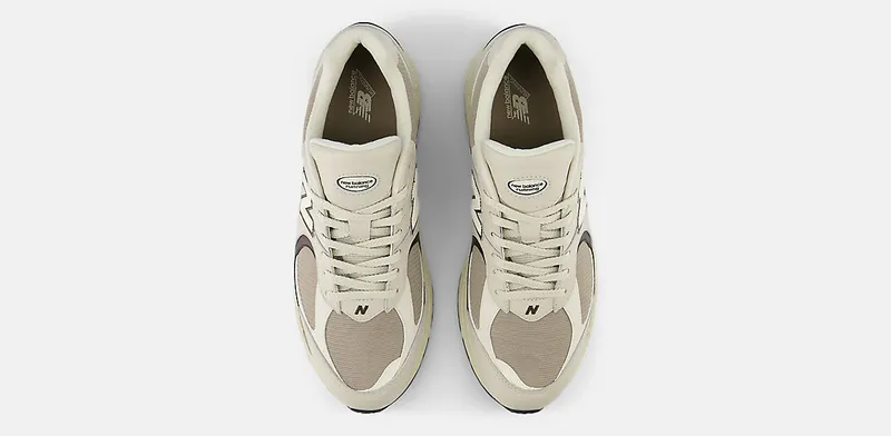 New Balance 2002R Gore-Tex Greige Grey Brown (M2002RXV)