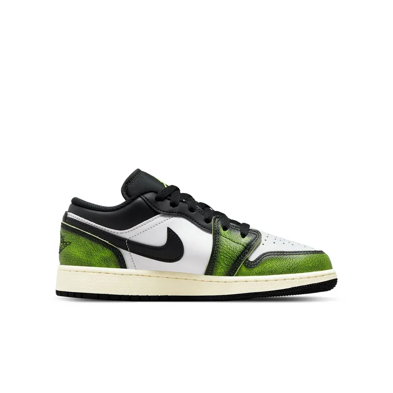 Air Jordan 1 Low SE Older Kids’ Black (DO8244-003)