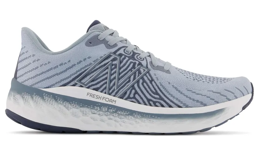 new-balance-sneaker MVNGOGG5